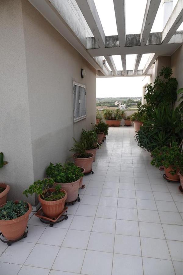 Ferienwohnung Luminoso Attico Trani Exterior foto